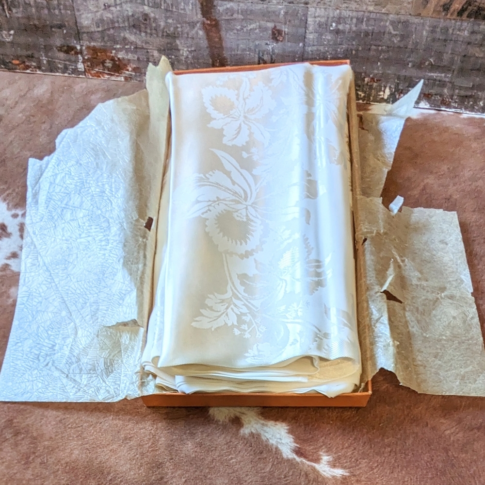 Vintage Celosheen Damask of Celanese Table Cover by Fieldcrest